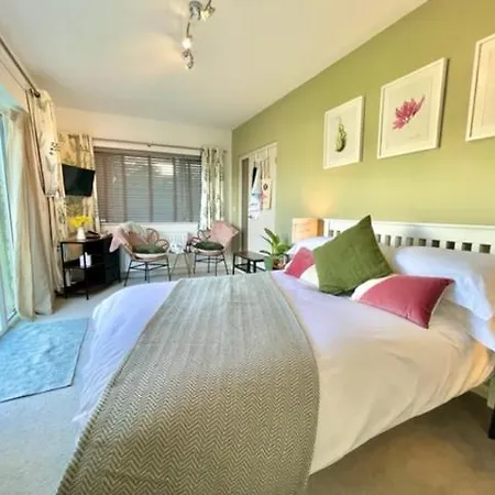 Beautiful Garden Room With Private Entrance Kingsbridge  Extérieur photo