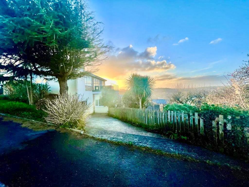 Beautiful Garden With Private Entrance Kingsbridge (Devon)